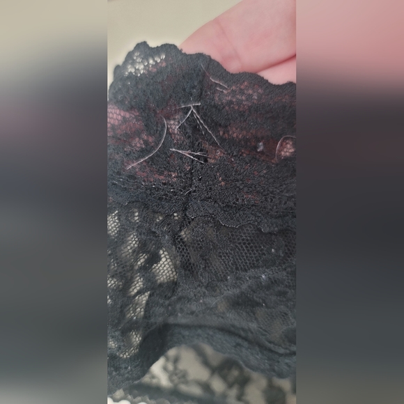 Victoria's Secret black hipster lacey panty set of 3 in size M. - Picture 4 of 8